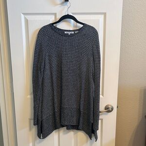 Eight Eight Eight Black and Gray Crew Neck Sweater